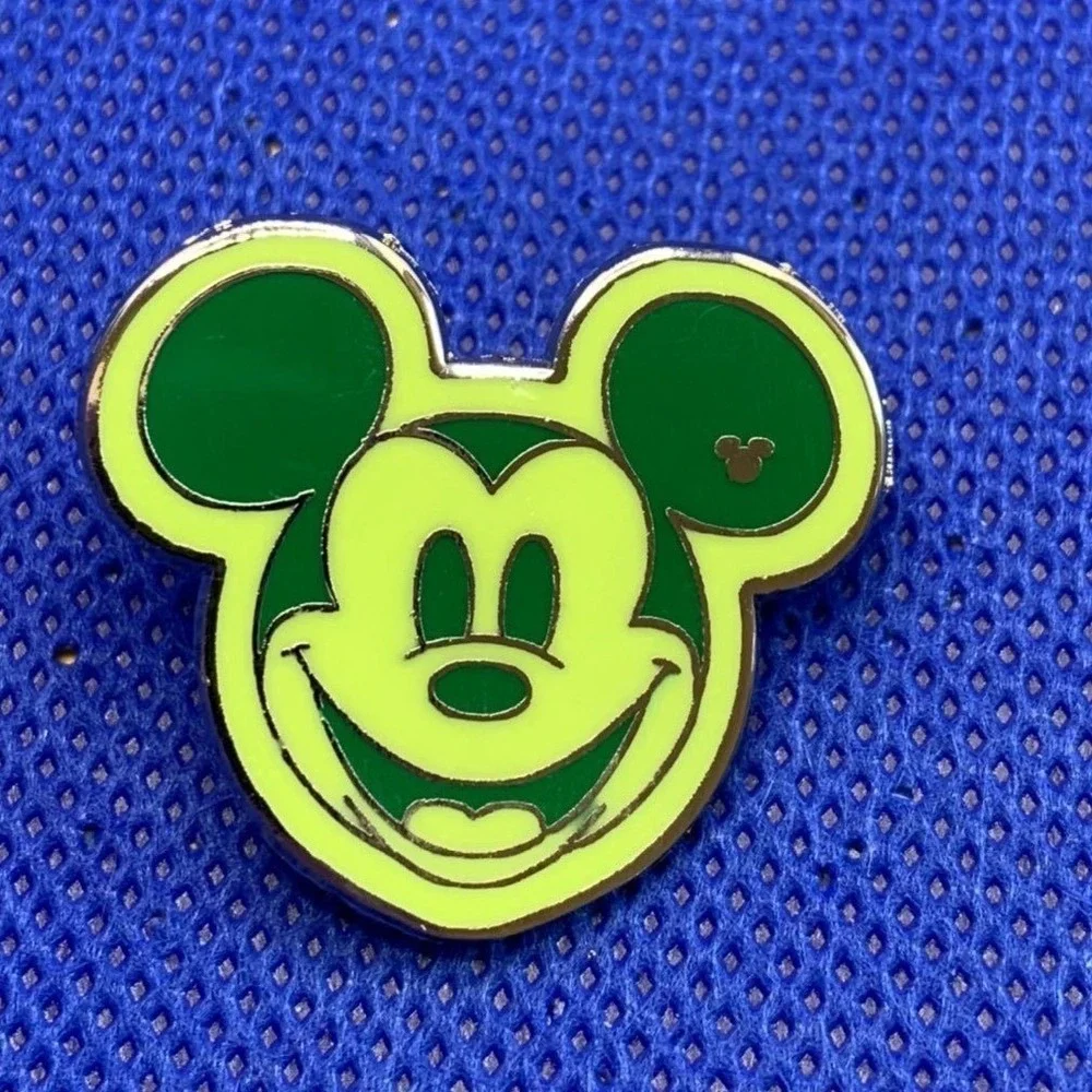 2009 colorful Mickey Mouse green face Disney trading pin Hidden Mickey